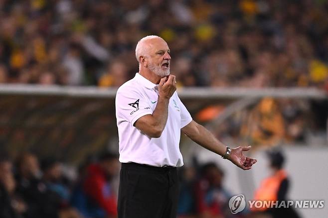 이라크 축구대표팀 지휘봉을 잡은 그레이엄 아널드 감독 [EPA=연합뉴스]