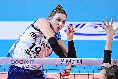 기업은행과 재계액한 외국인 거포 빅토리아 [한국배구연맹 제공. 재판매 및 DB 금지]