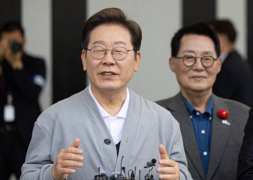 경청투어에 나선 이재명 더불어민주당 대통령 후보가 11일 오후 전남 해남군 군민광장 야외공연장에서 연설을 하고 있다.(사진=뉴스1)