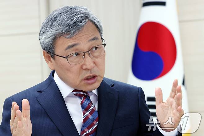 정근식 서울시교육감이 8일 서울 종로구 서울시교육청 집무실에서 뉴스1과 인터뷰를 하고 있다. 2025.5.8/뉴스1 ⓒ News1 이동해 기자