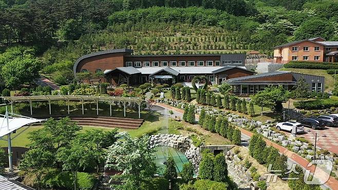 전북자치도 진안군은 행정안전부가 주관한 ‘고향올래 공모사업’ 워케이션 분야에 최종 선정됐다. 사진은 진안고원 치유의숲.(진안군제공. 재판매 및 DB금지)2025.5.11/뉴스1