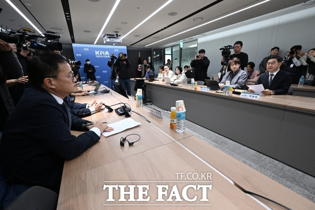 박형욱 대한의사협회 비상대책위원장이 지난 1월 19일 오후 서울 용산구 대한의사협회에서 열린 '국회·대한의사협회·대한전공의협의회 간담회'에 참석해 인사말을 하고 있다. /박헌우 기자