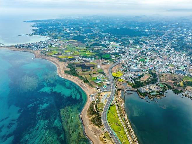 외지인들은 통상 아파트 투자를 선호했으나 올해 들어 읍·면 지역의 단독주택이나 전원형 주택에 대한 선호가 뚜렷하게 나타나고 있다. 게티이미지
