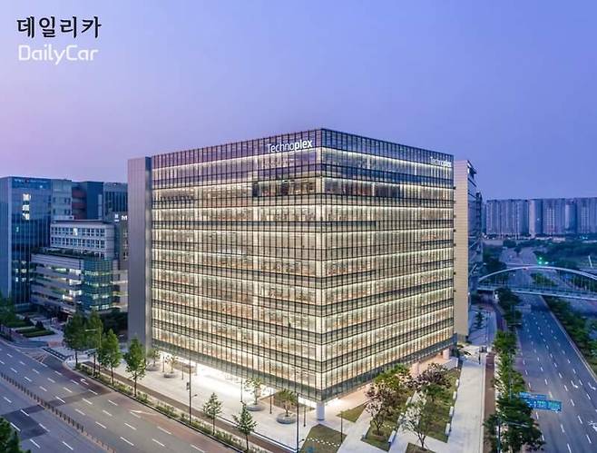 한국앤컴퍼니 (테크노플렉스)