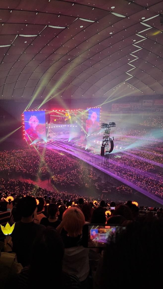 오늘자 지드래곤 도쿄돔 콘서트 관객석 ㄷㄷㄷ