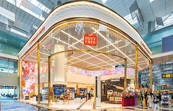 롯데면세점 창이공항점 3터미널 듀플렉스 매장 전경 <사진=롯데면세점>