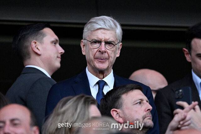 아스날 FC와 파리 생제르맹 FC 경기를 관람 중인 아르센 벵거. /게티이미지코리아