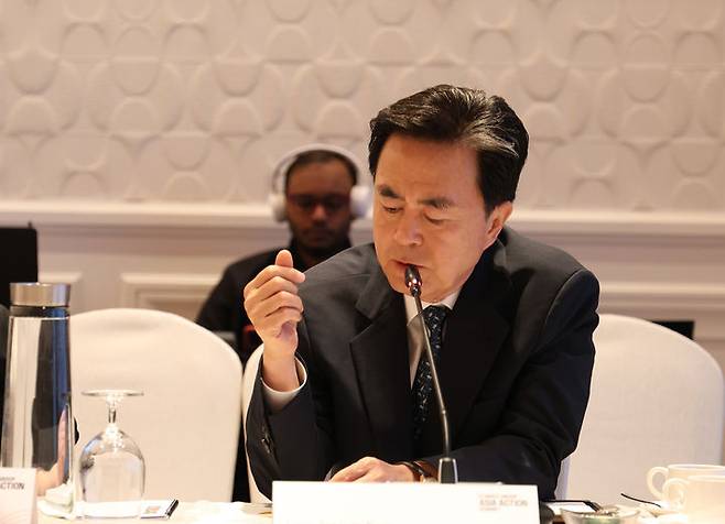 [홍성=뉴시스] 김태흠 충남지사가 언더2연합 아시아·태평양 지역 의장으로 아시아 기후행동 정상회의 등에 참석, 발언하고 있다.  *재판매 및 DB 금지