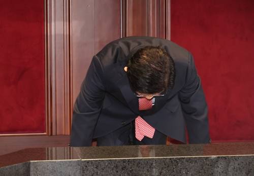 큰절하는 김문수 대선 후보 [연합뉴스]