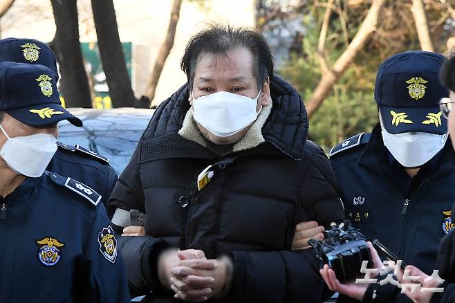 정치인으로부터 억대 불법 정치자금을 수수한 혐의를 받는 '건진법사' 전성배 씨. 황진환 기자