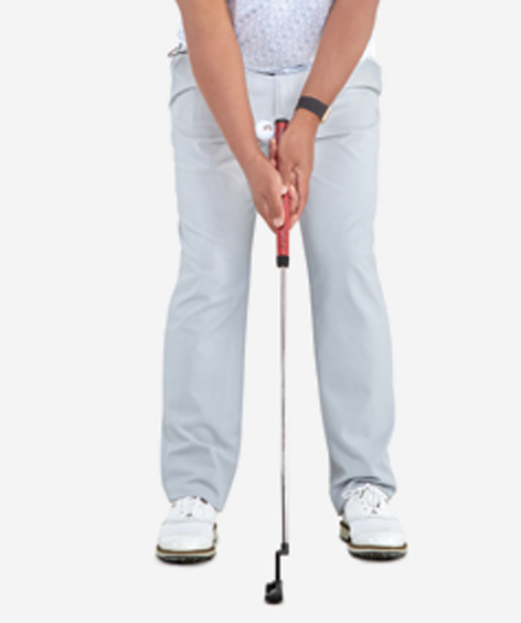 과도한 손목 사용이 문제라면 볼을 오른팔과 그립 사이에 끼운 후 연습해 본다.