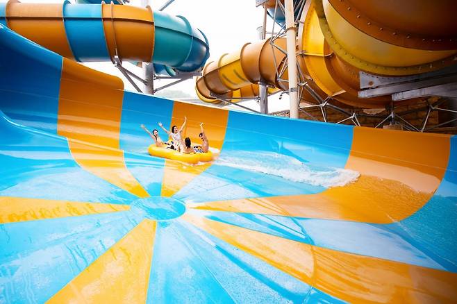 오션월드 익스트림존의 더블스핀              사진제공｜소노인터내셔널