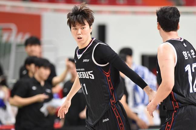 현대모비스 이우석(왼쪽). /사진=KBL 제공
