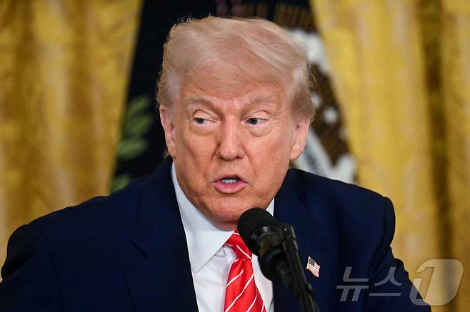 도널드 트럼프 미국 대통령이 8일(현지시간) 워싱턴 백악관에서 열린 군인 어머니 초청 행사서 연설을 하고 있다. 2025.05.09 ⓒ AFP=뉴스1 ⓒ News1 우동명 기자