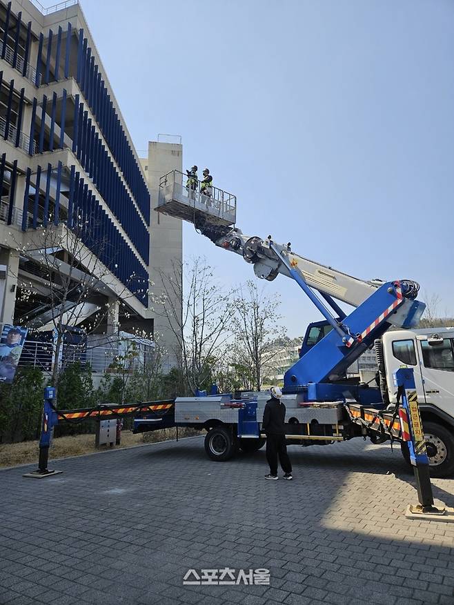 1일 오전 창원NC파크에서 안전점검을 진행하고 있다. 창원 | 김동영 기자 raining99@sportsseoul.com