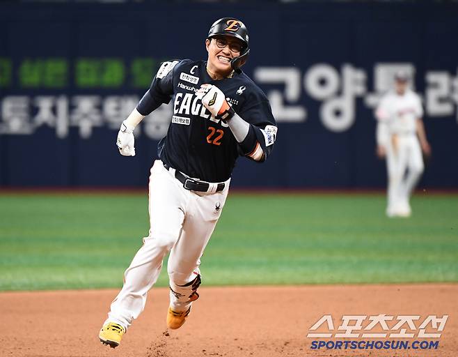 9일 서울 고척스카이돔에서 열린 한화-키움전. 9회초 2사 2루 채은성이 1타점 3루타를 치고 있다. 고척=정재근 기자 cjg@sportschosun.com/2025.5.9/