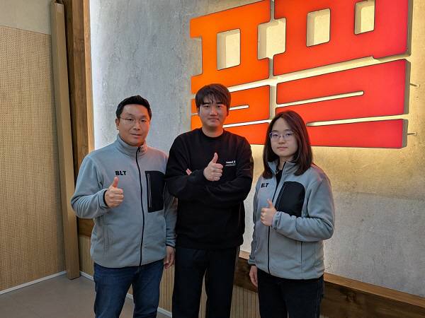 (좌)엄정한 비엘티엔파트너스 대표 (중)류민국 플필 대표 (우)박정은 비엘티엔파트너스 대표