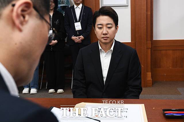 이준석 개혁신당 대선 후보가 효율화와 규제 철폐를 핵심 기조로 한 '21대 대통령 선거 10대 공약'을 발표했다. /서예원 기자