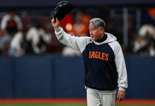 프로야구 선수 한화의 고공비행을 이끌며 통산 1000승을 눈앞에 둔 한화 김경문 감독. 한화 제공