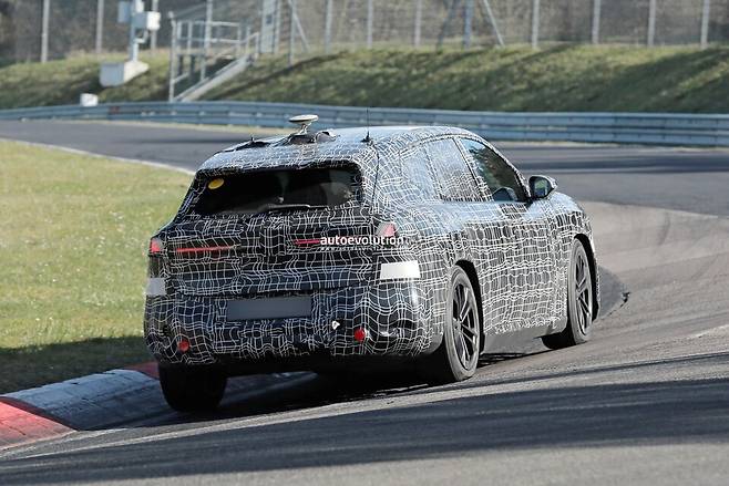 사진 : BMW iX3 풀체인지 테스트카 (출처=Autoevolution)