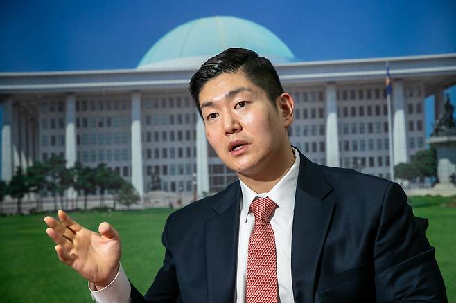 2025년 5월 11일 오후 서울 영등포구 여의도 국회의원회관에서 국민의힘 김재섭 의원이 본지와의 인터뷰를 갖고 있다. /장련성 기자