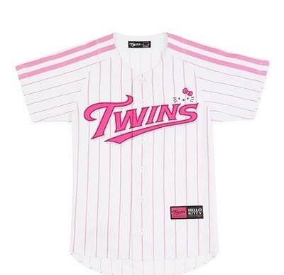 다운로드파일.jpg LG트윈스 x 헬로키티 유니폼 출시예정