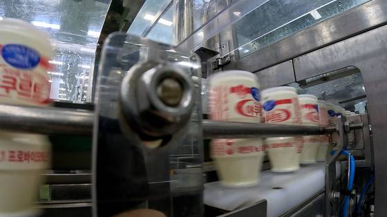 야쿠르트는 생산부터 유통까지 총 25단계를 거치는데 hy 팽택공장 견학을 통해 그 과정을 엿볼 수 있다.