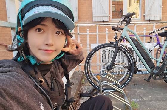 Twitch streamer Jinnytty in a photo on her Instagram [SCREEN CAPTURE]