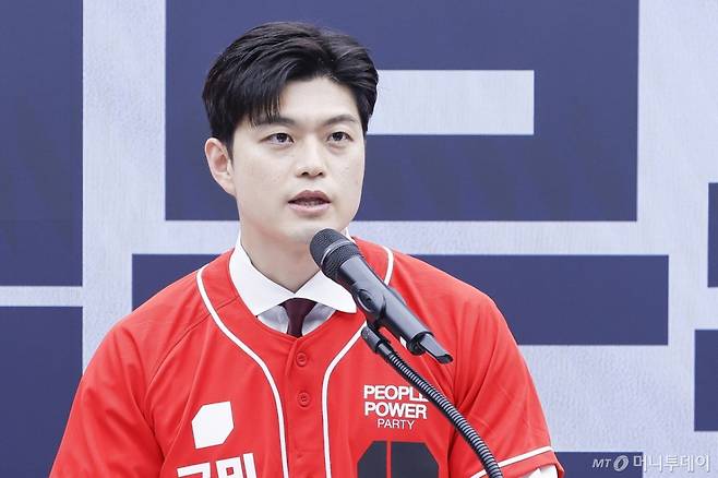 (서울=뉴스1) 이광호 기자 = 김용태 국민의힘 공동선대위원장이 12일 서울 여의도 중앙당사에서 열린 중앙선거대책위원회 임명장 수여식에서 인사말을 하고 있다. (공동취재) 2025.5.12/뉴스1  Copyright (C) 뉴스1. All rights reserved. 무단 전재 및 재배포,  AI학습 이용 금지. /사진=(서울=뉴스1) 이광호 기자