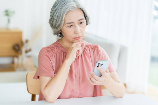 유심 피해 구제와 점검 등 명목으로 가족, 정부기관, 이동통신사를 사칭한 피싱 범죄가 기승을 부리고 있다. 사진은 기사의 특정 내용과 관련 없음. 게티이미지뱅크