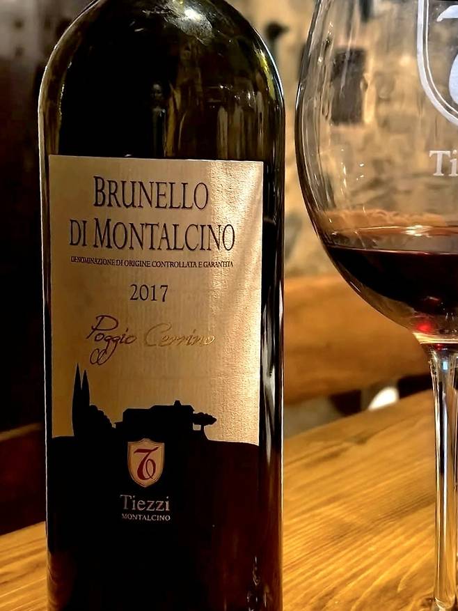 티에찌 부르넬로 디 몬탈치노 포지오 세리노. 인스타그램