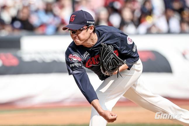 롯데 박세웅이 11일 수원 KT전에서 역투하고 있다. /사진=롯데 자이언츠 제공
