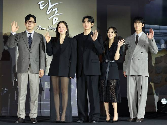 배우 박병은(왼쪽부터)과 엄지원, 정가람, 조보아, 이재욱(사진=뉴스1)