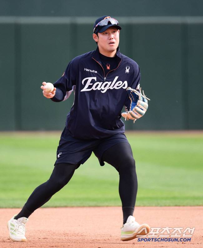 수비 훈련을 하고 있는 하주석. 송정헌 기자songs@sportschosun.com