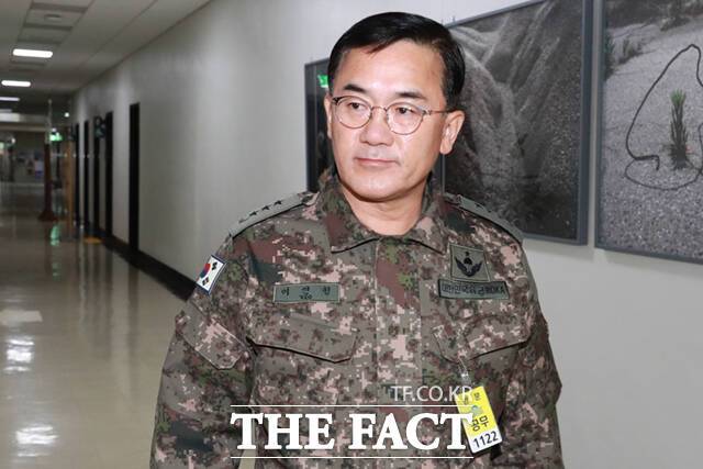 여인형 전 국군방첩사령관이 12·3 비상계엄 당시 "김용현 전 장관이 합참지휘통제실에 앉아 지시할 동안 합참의장과 국방차관은 무얼 하셨냐"고 지적했다. /국회=이새롬 기자