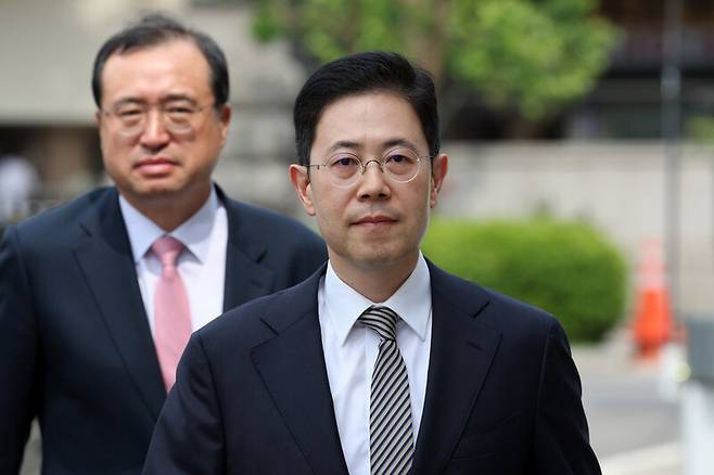 ‘고발사주’ 의혹으로 기소됐다가 무죄 판결을 확정 받은 손준성 대구고검 차장검사에 대한 탄핵심판 1차 변론기일이 13일 오후 서울 종로구 헌법재판소에서 열려 손 검사가 출석하고 있다. 김영원 기자 forever@hani.co.kr