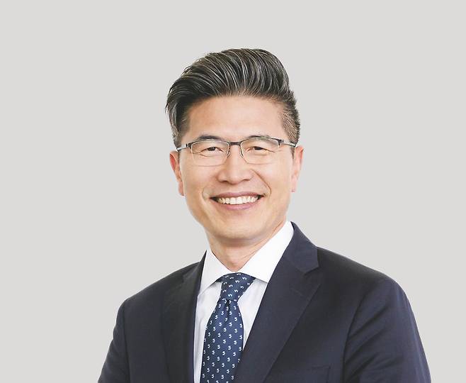 류응렬 와싱톤중앙장로교회 목사. 복음의전함 제공