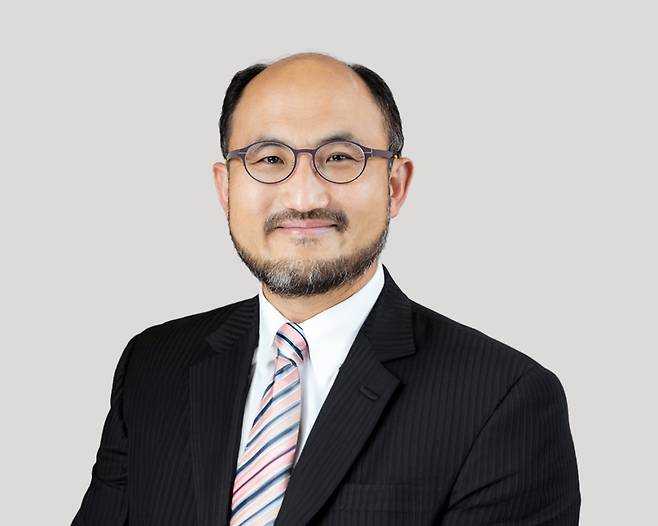 김바나바 퀸즈한인교회 목사. 복음의전함 제공