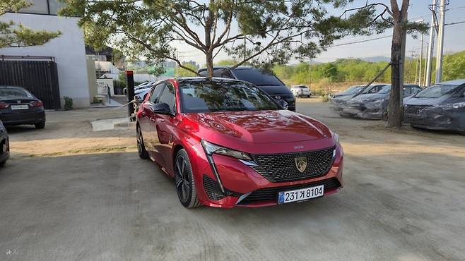 푸조 308 스마트 하이브리드 [한창호 기자]