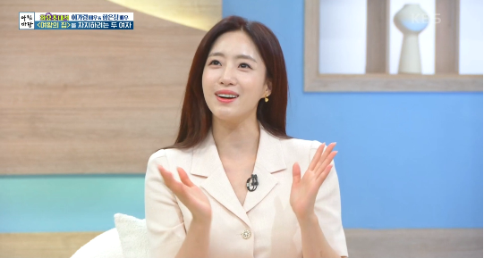 배우 함은정과 이가령이 ‘여왕의 집’으로 뭉쳤다.사진=KBS1 ‘아침마당’ 캡처