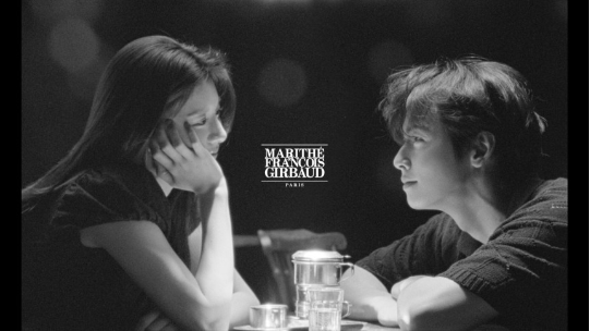 가수 겸 배우 차은우와 배우 고윤정이 함께한 흑백 영상이 공개돼 눈길을 끌고 있다.사진=마리떼 프랑소와 저버 캠페인 영상 캡쳐