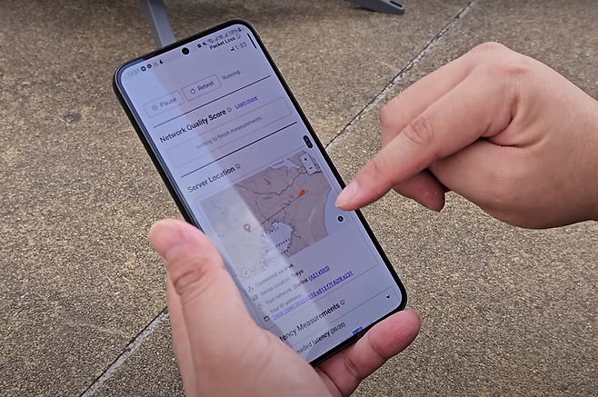 미국 인터넷 서비스 ‘스타링크’를 이용하고 있는 모습 [유튜브 채널 ‘뻘짓연구소’ 캡처]