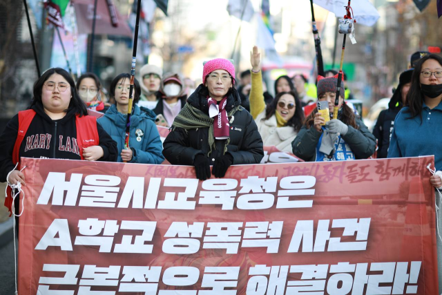 ▲지혜복 교사와 연대자들ⓒ전병철(비주류사진관)