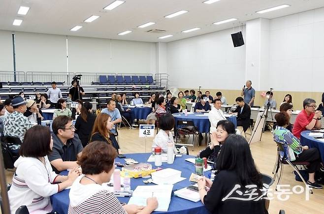 쓰레기 소각장 문제 해결을 위한 시민공론장에서 자일동 주민이 발언하고 있다. 사진제공ㅣ경기북부이슈 캡처