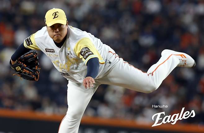 한화 류현진이 13일 대전 두산전에 선발 등판해 역투하고 있다. 한화 이글스 제공
