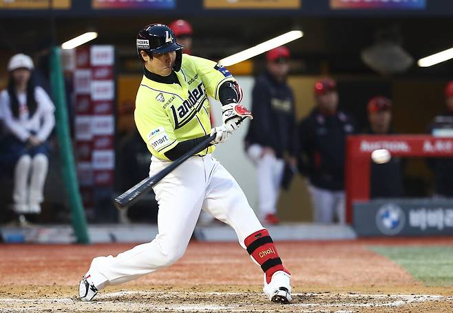 ▲ KBO리그 첫 500홈런의 주인공이 된 최정 ⓒSSG랜더스