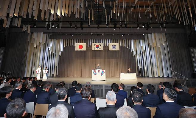 오사카 엑스포 한국의 날 기념식 (오사카=연합뉴스) 차대운 기자 = 13일 일본 오사카에서 개최 중인 '2025 오사카 간사이 엑스포' 현장에서 한국의 날 기념식이 열리고 있다.2025.5.13 
cha@yna.co.kr
(끝)