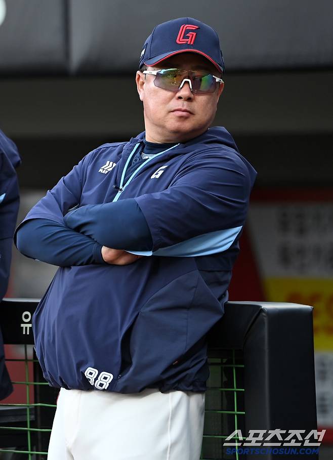 13일 광주KIA챔피언스필드에서 열린 롯데와 KIA의 경기, 롯데 김태형 감독이 경기를 준비하고 있다. 광주=허상욱 기자wook@sportschosun.com/2025.05.13/