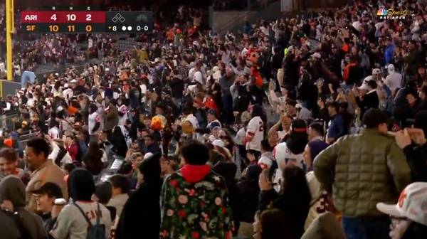 이정후의 홈런을 보고 환호하는 샌프란시스코팬들. ⓒNBC 스포츠