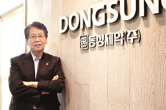 지난해 경영 일선에서 물러난 2세 경영인 이양구 동성제약 회장./동성제약 제공